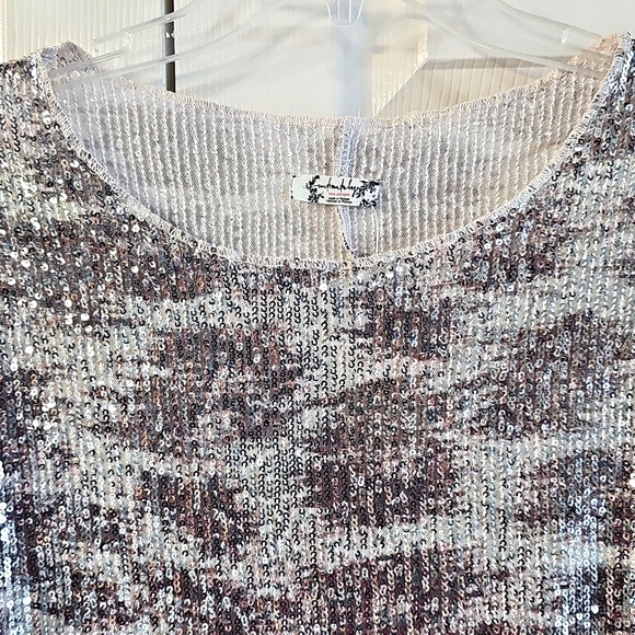 NWT Free People Gold Rush Long Sleeve Lustrous Sequin Top XL - Picture 5 of 14